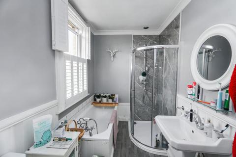 undefined, Ellerton Road, Surbiton KT6