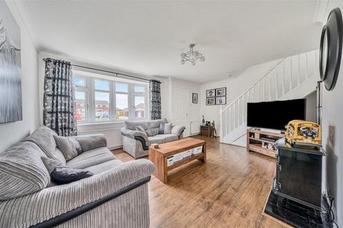 3 bedroom end of terrace house for sale, 7 Mallard Close, Shrewsbury, SY1 4UF