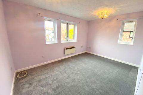 2 bedroom apartment for sale, Quaker Lane, Waltham Abbey