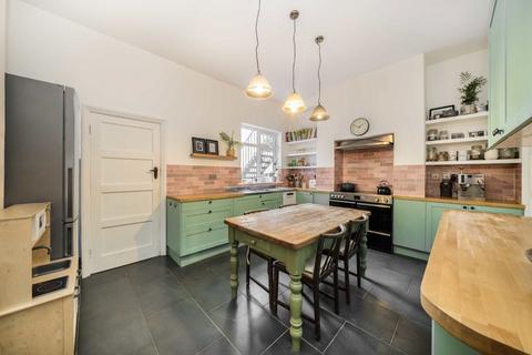 3 bedroom flat for sale, Ravensbourne Park, London SE6