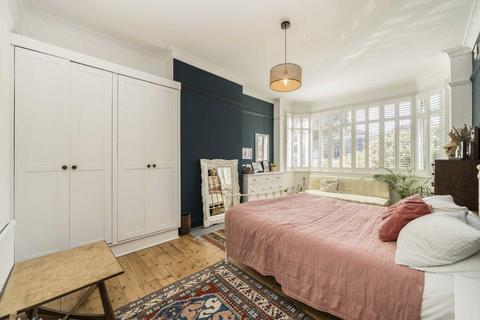 3 bedroom flat for sale, Ravensbourne Park, London SE6