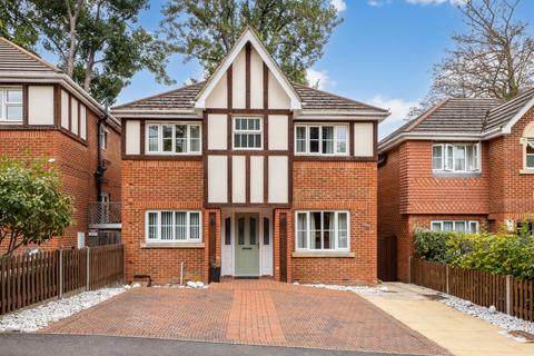 undefined, Riverside Close, Surrey SM6