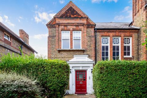 3 bedroom apartment for sale, College Park Close, London SE13