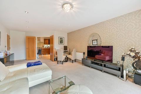 2 bedroom flat for sale, Shoppenhangers Road, Maidenhead, SL6