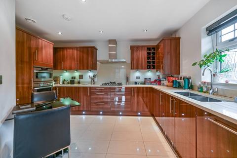 2 bedroom flat for sale, Shoppenhangers Road, Maidenhead, SL6