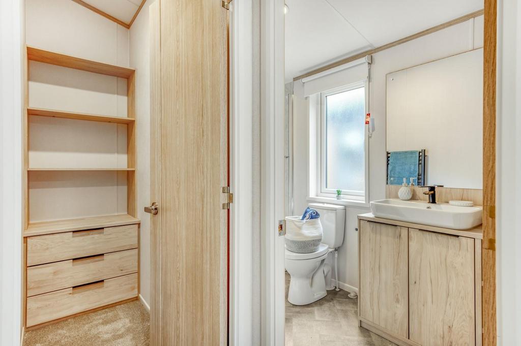 Wardrobe/En-Suite