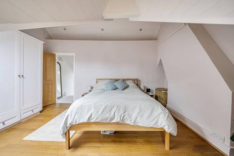2 bedroom flat for sale, Drylands Road, Crouch End, London, N8
