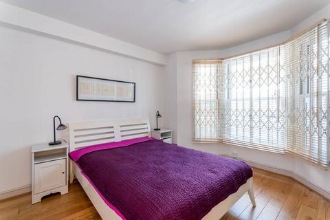 2 bedroom flat to rent, Tadmor Street, Shepherd's Bush, London, W12