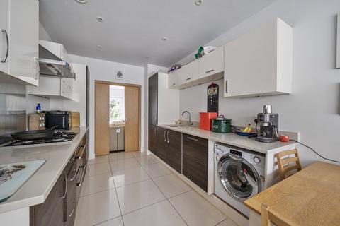 undefined, Pitt Rivers Close, Surrey GU1