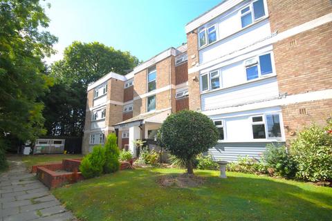 126 Downs Road, Canterbury, CT2 7TW