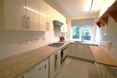 126 Downs Road, Canterbury, CT2 7TW