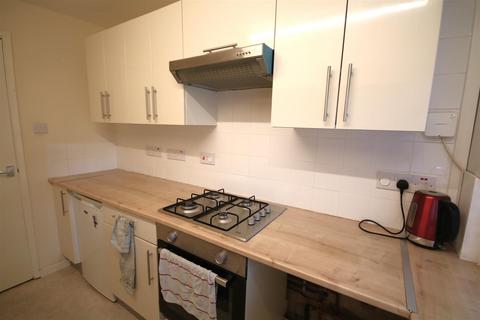 126 Downs Road, Canterbury, CT2 7TW