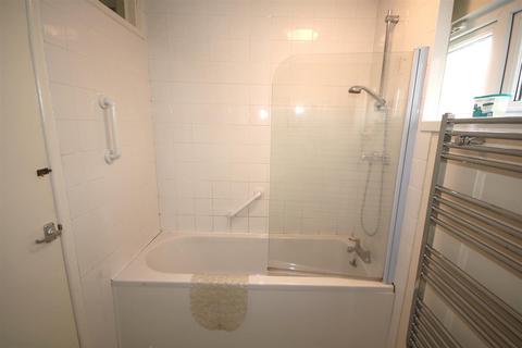 126 Downs Road, Canterbury, CT2 7TW