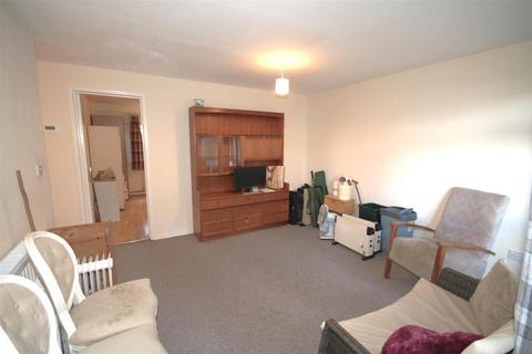 126 Downs Road, Canterbury, CT2 7TW