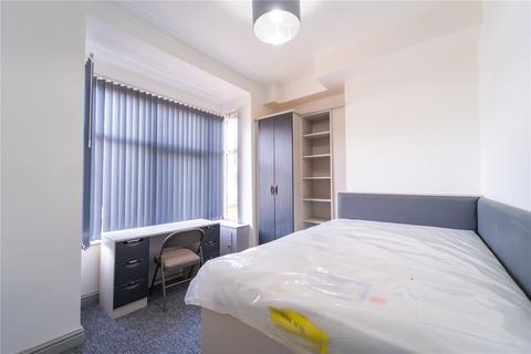 6 bedroom house to rent, Raddlebarn Road, Birmingham B29