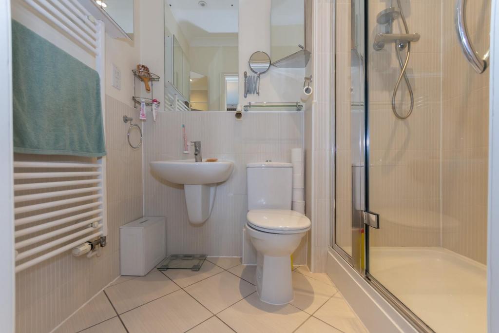 En suite 1.jpg