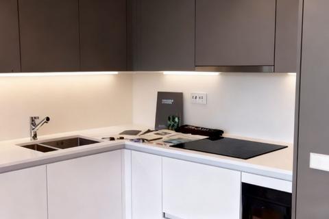 2 bedroom apartment for sale, Carrara Tower, London EC1V