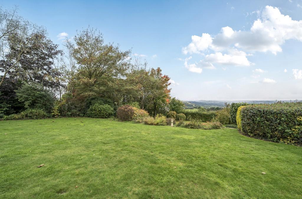 1361387-9-68dd48c...