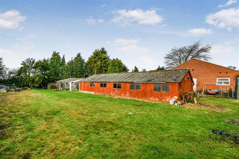 2 bedroom detached bungalow for sale, Easingwold Road, Stillington, York