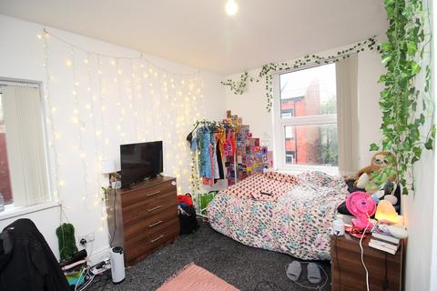 4 bedroom terraced house to rent, Elizabeth Street, Leeds LS6