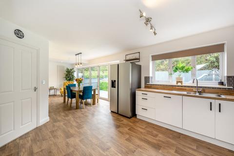 4 bedroom detached house for sale, Oak Drive, Penyffordd, CH4