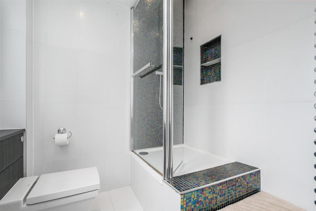 47 Radlow Crescent 19.jpg