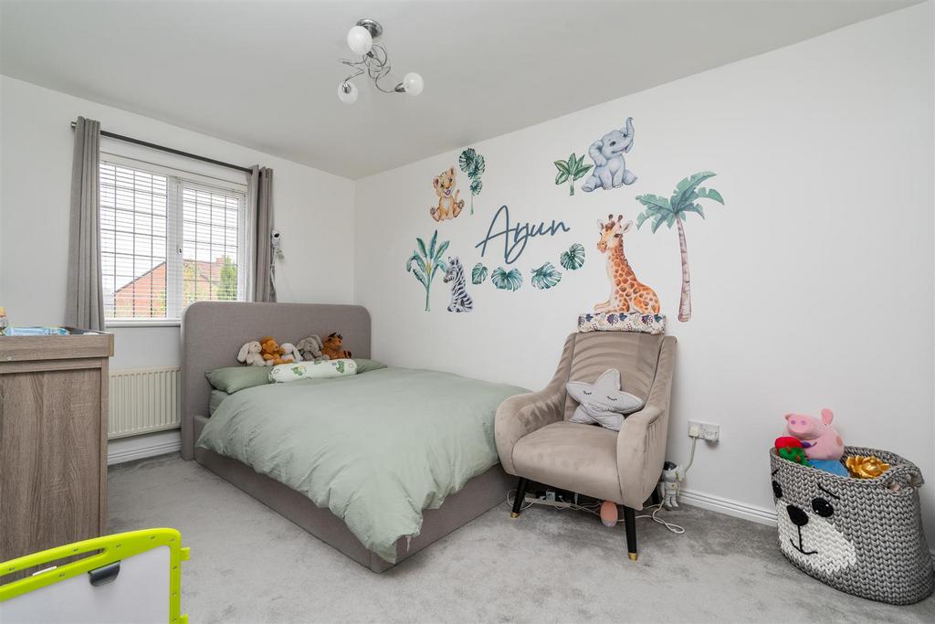 47 Radlow Crescent 16.jpg