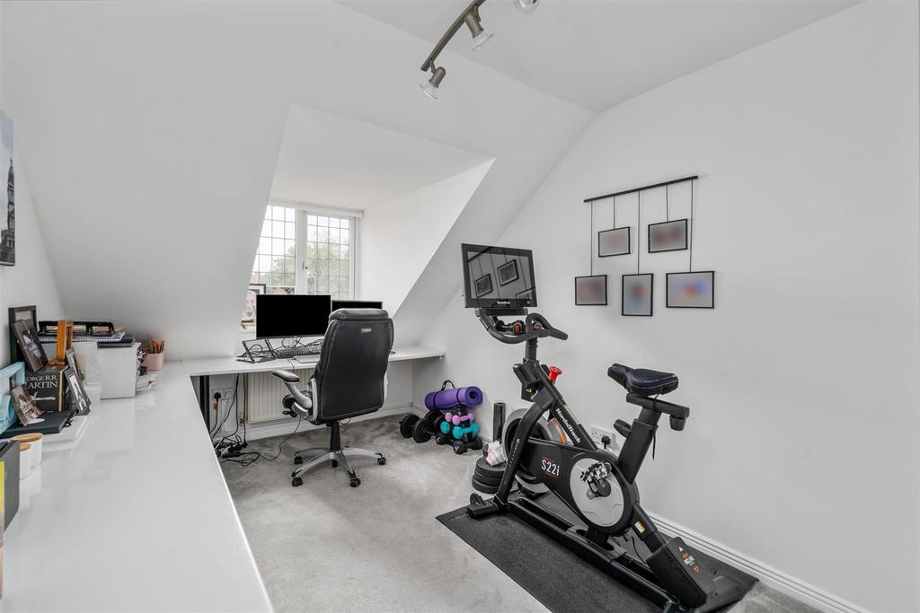 47 Radlow Crescent 12.jpg