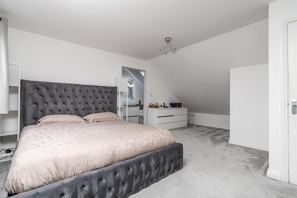 47 Radlow Crescent 21.jpg