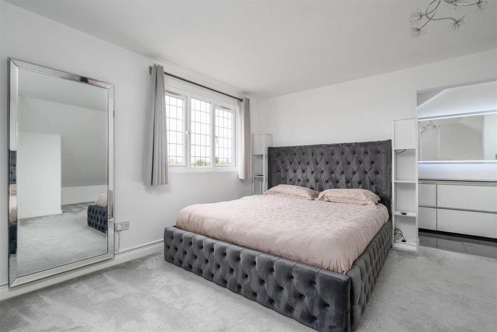 47 Radlow Crescent 20.jpg
