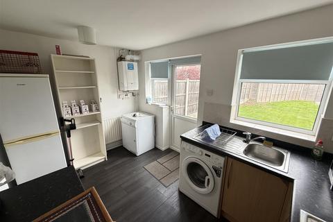 undefined, Glamis Close, Burton-On-Trent DE13