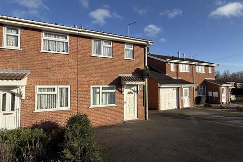 undefined, Glamis Close, Burton-On-Trent DE13