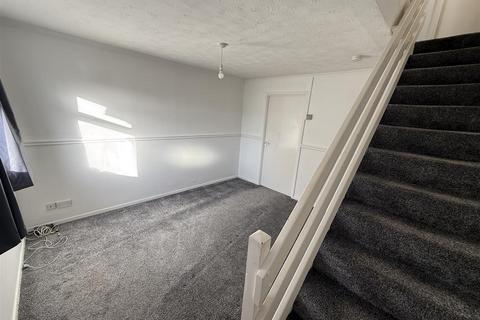 undefined, Glamis Close, Burton-On-Trent DE13
