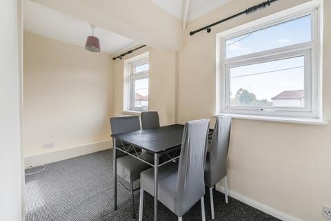 3 bedroom semi-detached house to rent, Garsington Road, Oxford OX4