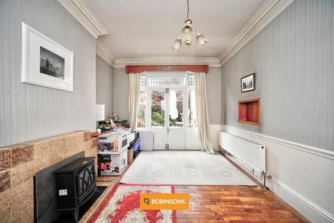 4 bedroom semi-detached house for sale, Brantwood Road, Luton