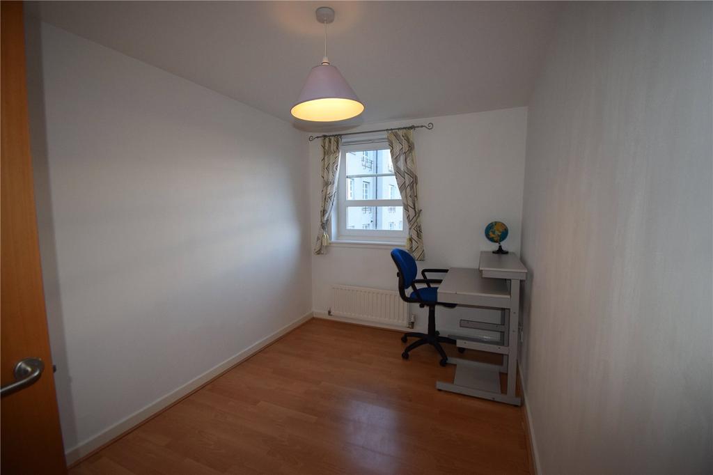 Sinlgle Room/ Study