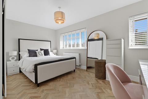 2 bedroom end of terrace house for sale, Courage Walk, Hutton, CM13