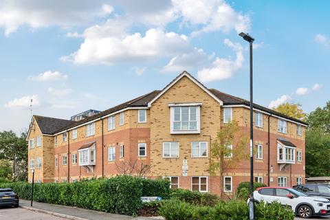 2 bedroom flat to rent, Thyme Close, Blackheath, London, SE3