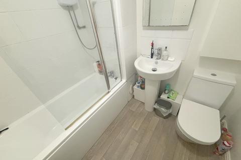 1 bedroom flat for sale, St. Johns, Hinckley, Leicestershire, LE10 1NX