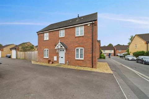 3 bedroom link detached house for sale, Baxendale Road, Chichester
