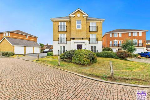 Bradfords Close, St. Marys Island, Chatham