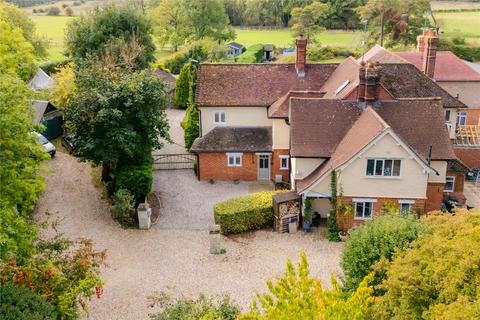3 bedroom end of terrace house for sale, South Lodge, Stanton Fitzwarren SN6