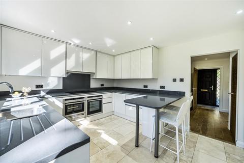 4 bedroom detached house for sale, Ockham Road South, East Horsley
