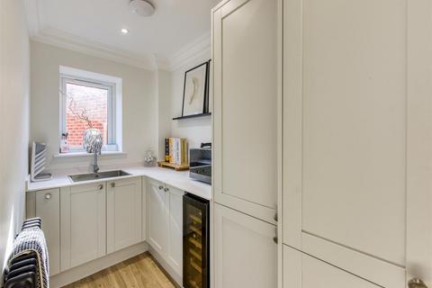 25 Cornflower Meadow, Coven, Wolverhampton, WV9 5FB