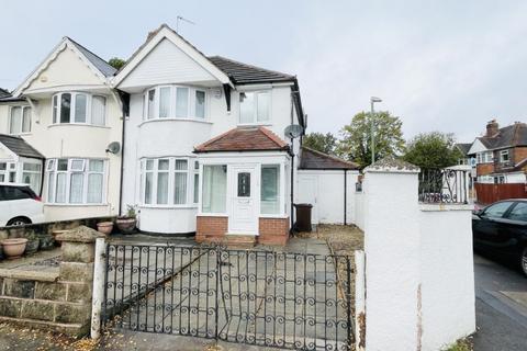 3 bedroom semi-detached house to rent, Sandy Hill Road, Solihull B90