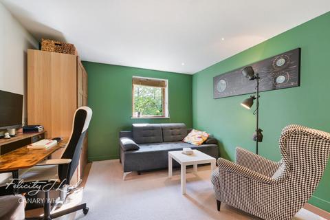 2 bedroom apartment for sale, Galaxy Building, Crews Street, Tower Hamlets E14