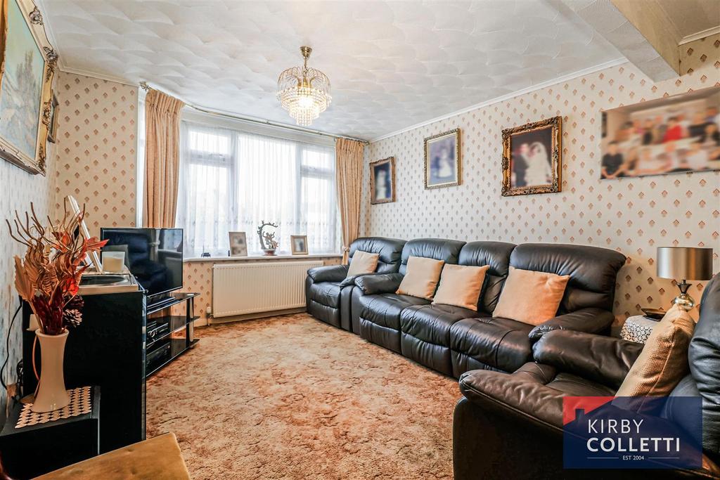 Lounge/dining room