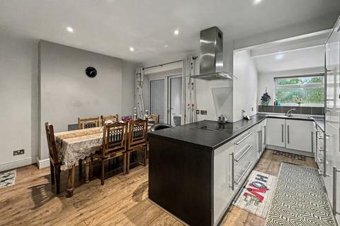 3 bedroom semi-detached house for sale, Edgeware Avenue, Prestwich, M25