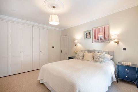 46 Heathfield Road, London, W3 8EJ