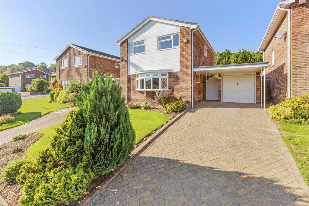 11 Calverley Crescent, HP13 5 EU-15.jpg